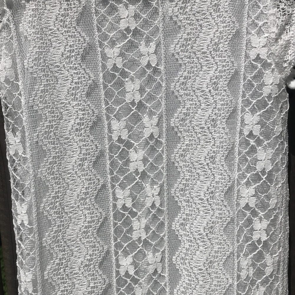 White lace dress - Picture 4 of 7